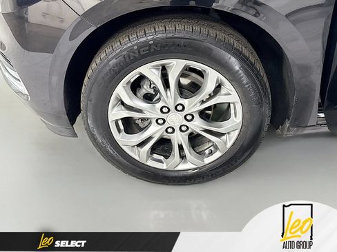 Used 2021 Buick Enclave Avenir w/ Avenir Technology Package AWD/4WD image 37