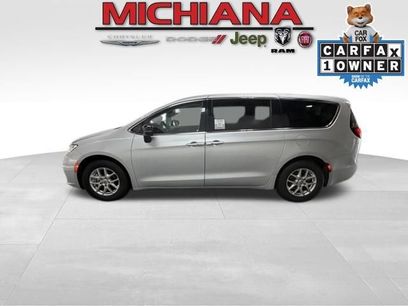 Certified 2024 Chrysler Pacifica Touring-L