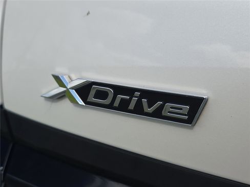 Certified 2023 BMW 760i xDrive AWD/4WD image 5
