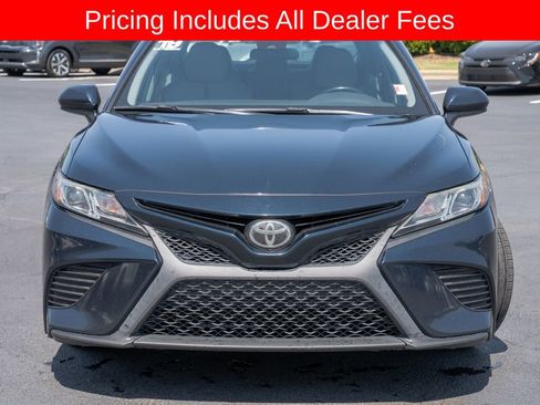 Used 2019 Toyota Camry SE FWD image 2