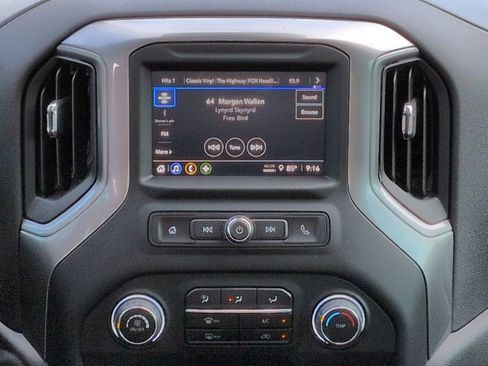 Used 2024 Chevrolet Silverado 1500 Custom Trail Boss w/ LPO, Dark Essentials Package AWD/4WD image 17