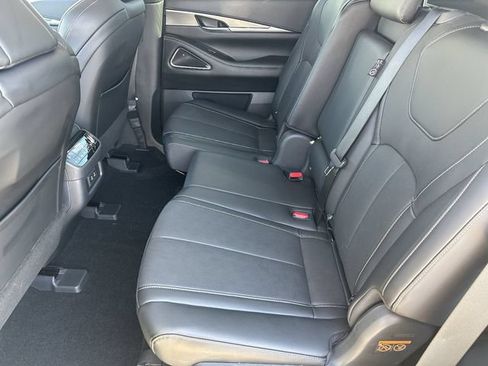 Certified 2026 INFINITI QX60 Luxe w/ Cargo Package AWD/4WD image 19