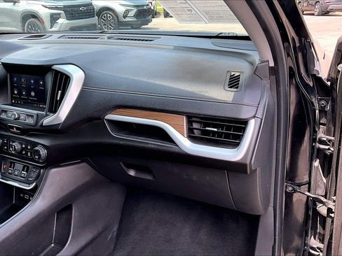 Used 2020 GMC Terrain SLE w/ Driver Convenience Package FWD image 13