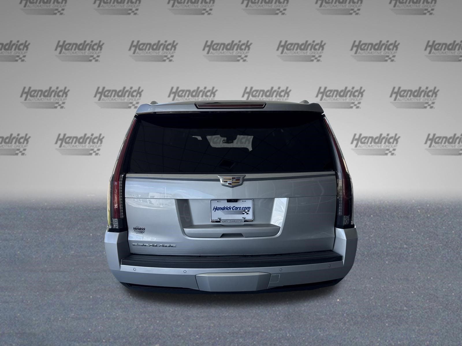 Used 2020 Cadillac Escalade Luxury AWD/4WD image 10
