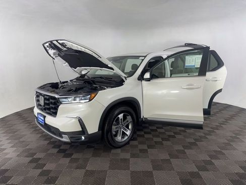 Certified 2025 Honda Pilot EX-L image 14