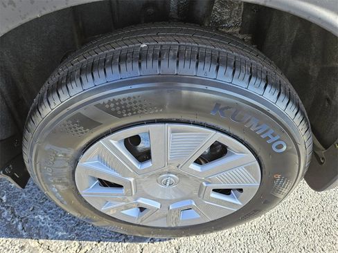 New 2026 Nissan Kicks S image 8