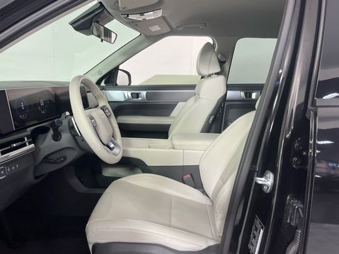 Used 2025 Hyundai Santa Fe SEL image 15