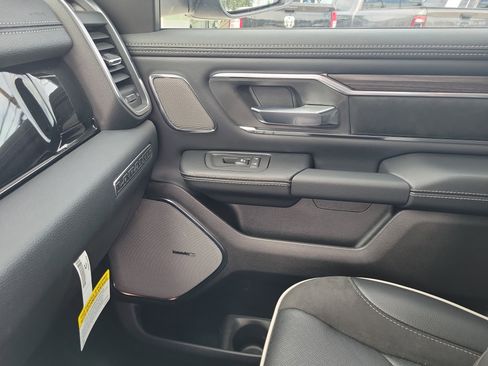New 2026 RAM 1500 Laramie AWD/4WD image 21
