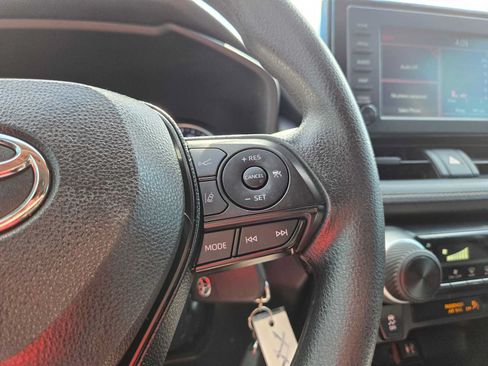 Used 2019 Toyota RAV4 LE w/ All Weather Liner Package FWD image 30
