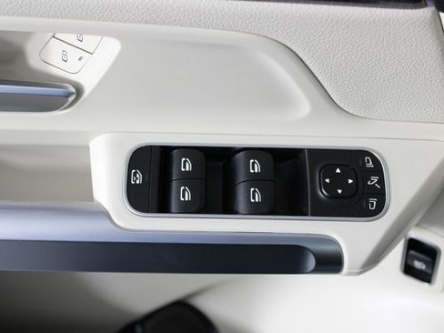 Used 2022 Mercedes-Benz GLB 250 image 23