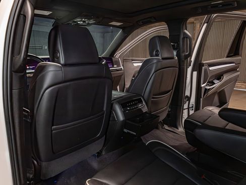 Used 2025 Cadillac Escalade Sport w/ Touring Package AWD/4WD image 23