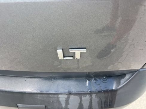Used 2020 Chevrolet Traverse LT FWD image 8