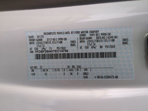 New 2026 Ford F250 XL w/ XL Chrome Package image 15