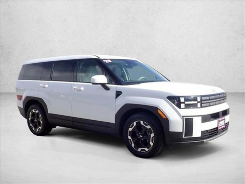 Used 2025 Hyundai Santa Fe SE image 6