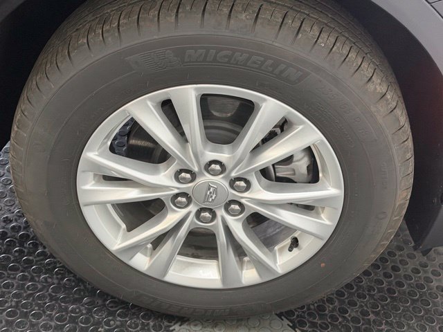 Used 2025 Cadillac XT5 Luxury w/ LPO, Floor Liner Package FWD image 12