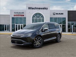 New 2027 Chrysler Pacifica Pinnacle w/ Theater Group AWD/4WD video 1