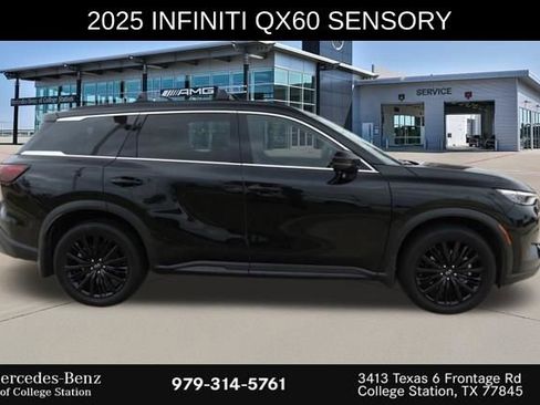 Used 2025 INFINITI QX60 Sensory w/ Vision Package AWD/4WD image 2
