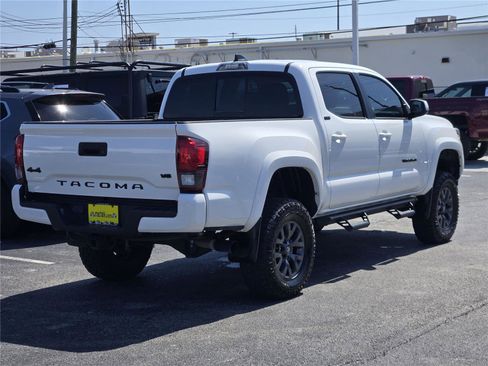 Used 2023 Toyota Tacoma SR5 w/ Technology Package AWD/4WD image 8