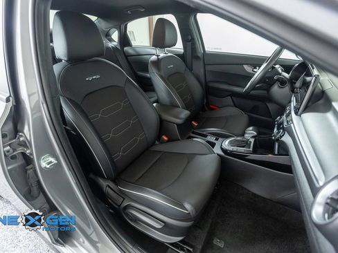 Used 2023 Kia Forte GT-Line w/ GT-Line Technology Package FWD image 42