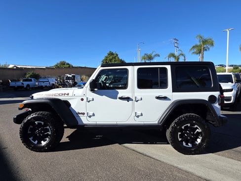Certified 2025 Jeep Wrangler Unlimited Rubicon image 2