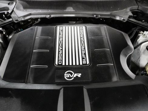 Used 2022 Land Rover Range Rover Sport SVR image 11