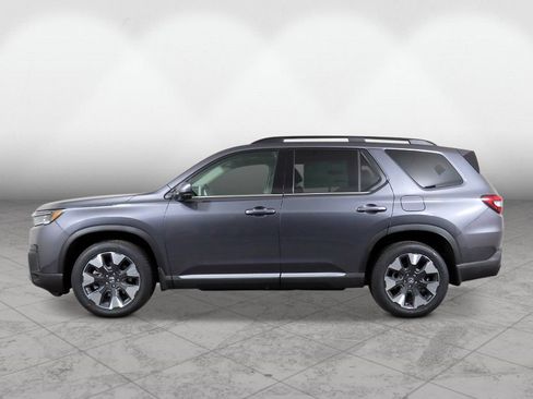 New 2026 Honda Pilot Touring image 2