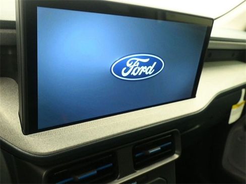 New 2025 Ford Maverick XLT image 16