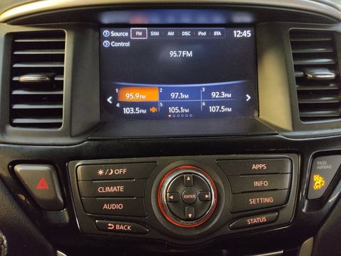 Used 2019 Nissan Pathfinder SV AWD/4WD image 25