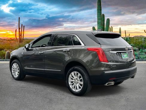Used 2019 Cadillac XT5 Base image 3