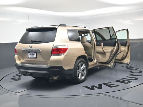 Used 2013 Toyota Highlander Limited image 17