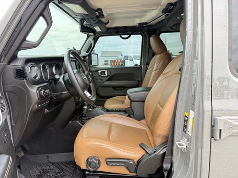 Used 2021 Jeep Wrangler Unlimited Sahara w/ Safety Group AWD/4WD image 11