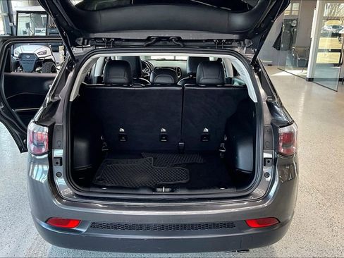 Used 2018 Jeep Compass Latitude w/ Popular Equipment Group image 23