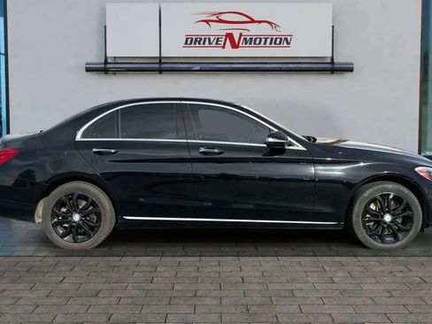 Used 2015 Mercedes-Benz C 300 4MATIC Sedan image 2