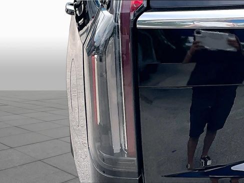 Used 2024 Cadillac Escalade Premium Luxury w/ LPO, Floor Liner Package AWD/4WD image 29