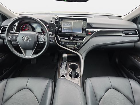 Used 2021 Toyota Camry XSE image 9