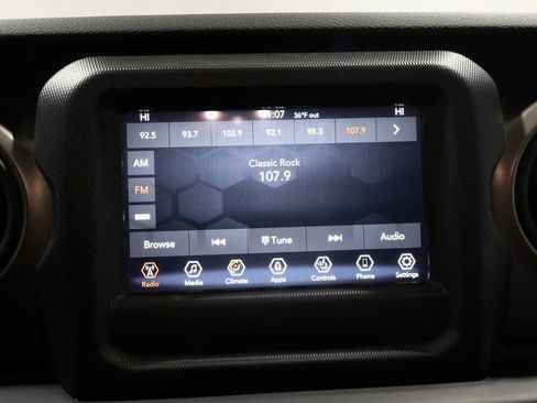 Used 2021 Jeep Wrangler Unlimited Sport image 24