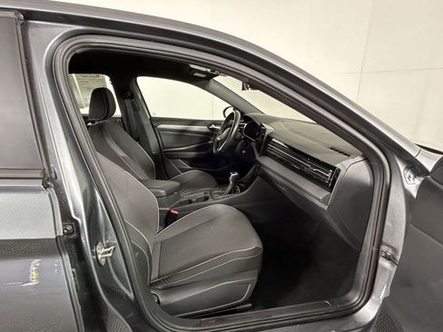 Used 2025 Volkswagen Jetta Sport image 13