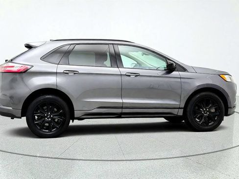 Used 2022 Ford Edge SE w/ Black Appearance Package AWD/4WD image 4