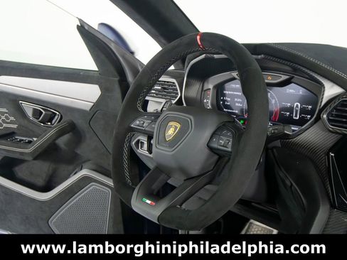 Used 2023 Lamborghini Urus Performante AWD/4WD image 37