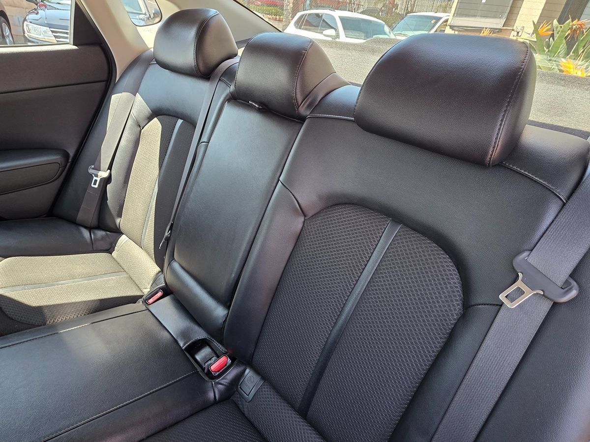 Used 2018 Kia Optima S FWD image 22