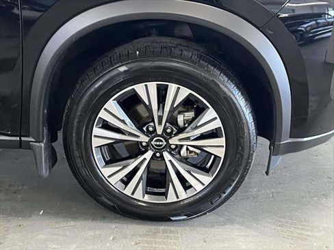 Used 2023 Nissan Rogue SV image 8