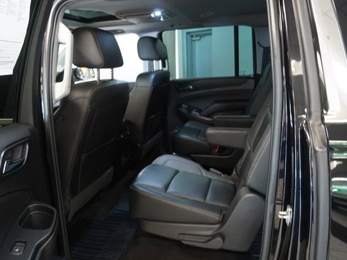 Used 2019 Chevrolet Suburban LT AWD/4WD image 18