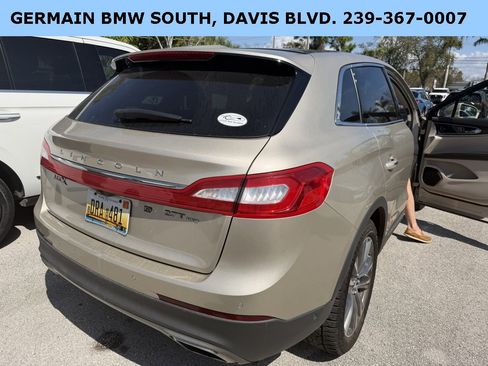 Used 2017 Lincoln MKX Reserve w/ Driver Assistance Package image 9