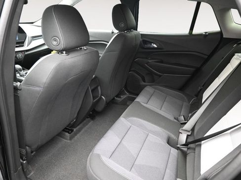 New 2026 Chevrolet Trax LS w/ LS Convenience Package FWD image 19