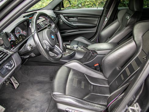Used 2017 BMW M3 RWD image 26