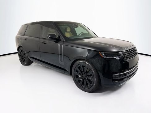 New 2026 Land Rover Range Rover Long Wheelbase SE AWD/4WD image 3
