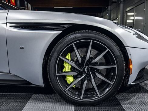 Used 2017 Aston Martin DB11 V12 image 34