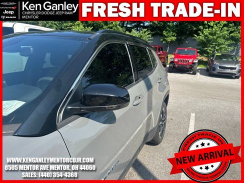 Used 2024 Jeep Compass Limited AWD/4WD image 7