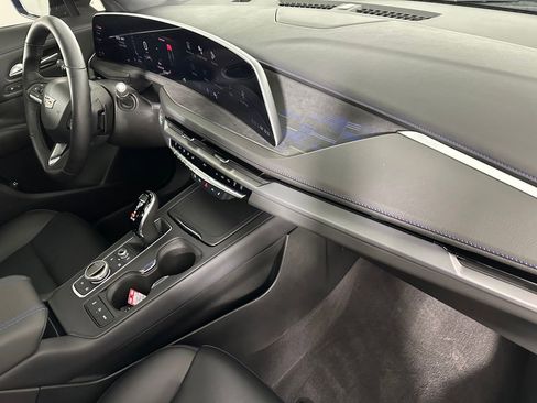 Used 2024 Cadillac XT4 Sport w/ Cold Weather Package AWD/4WD image 33