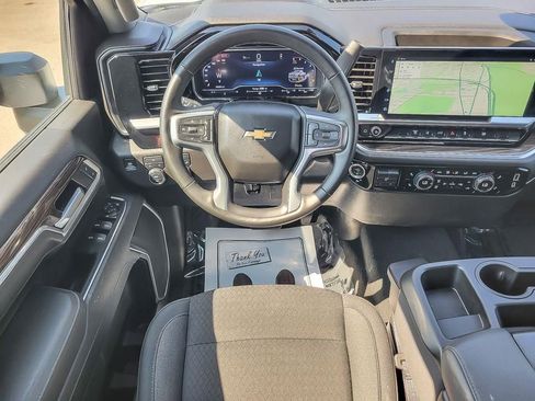 Used 2025 Chevrolet Silverado 2500 LT w/ Convenience Package AWD/4WD image 14